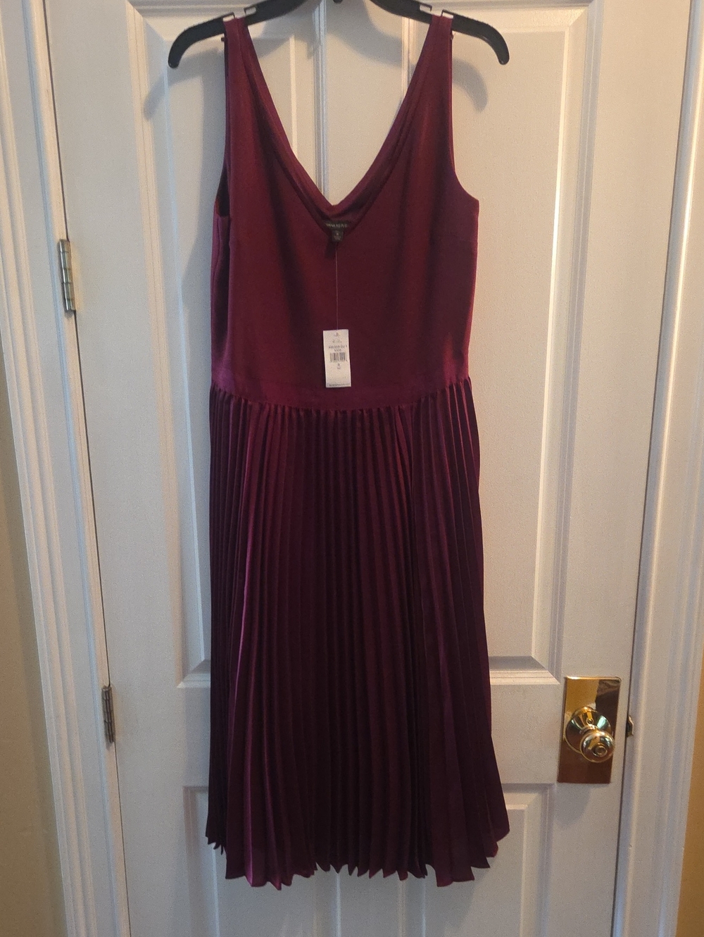 Banana Republic Plum Sleeveless V-Neck Pleated Midi Dress